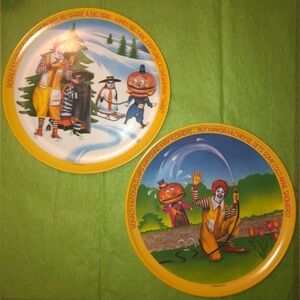 2 Vintage 1977 McDonald’s Lexington Melamine Plates